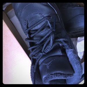 Jordan 12 winterized Sz 13c